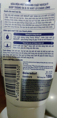 Nivea EXTRA WHITE PORE MINIMISER MUD FOAM