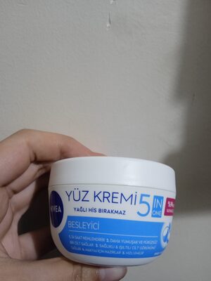 Nivea Nivea Besleyici Yüz Kremi